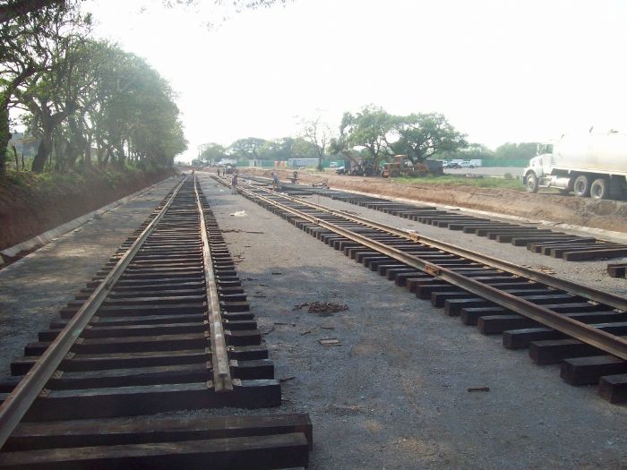 Construcción y Mantenimiento a Vías de Ferrocarril - Manconsa
