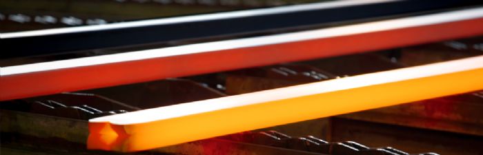 Acero inoxidable, barra plana/solera y cuadrada, rollado en caliente - Einsal, Alemania