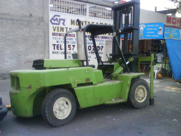 MONTACARGA - CLARK