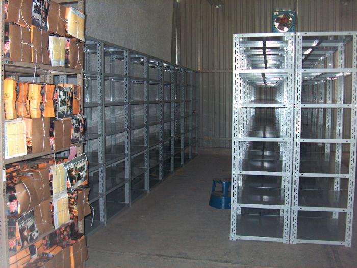 ESTANTES-ANAQUELES TIPO ESQUELETO - IÑIGUEZ