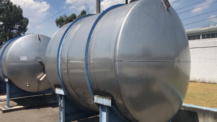 TANQUE DE ALMACENAMIENTO HORIZONTAL ACERO INOXIDABLE CAPACIDAD 10 MIL LTS. - 