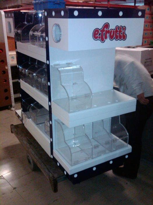 MOBILIARIO COMERCIAL - 