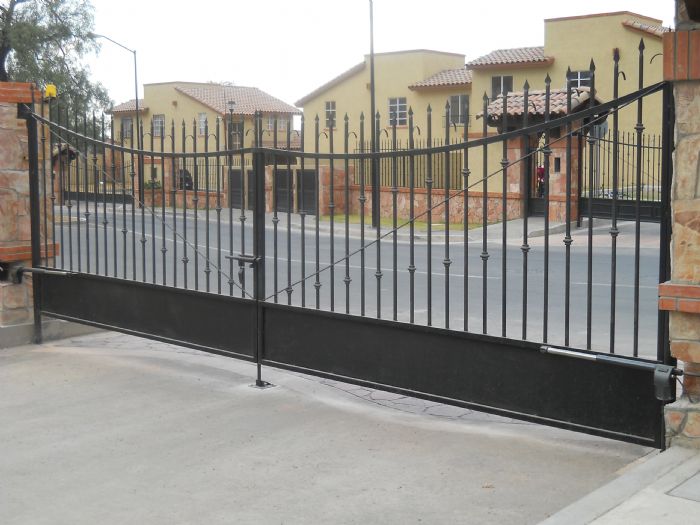 Automatización de accesos vesiculares. - Merik, Erreka, BFT, NICE, etc