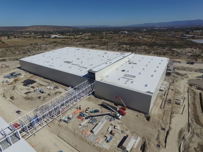 CONSTRUCCIÓN DE NAVES INDUSTRIALES - 