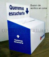 Buzón de acrílico en color