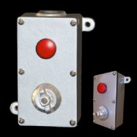 Interruptores y luces piloto herméticos.