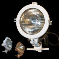 Reflector hermético tipo marino.